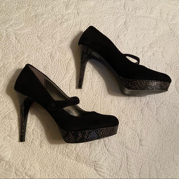 AUDREY BROOKE PUMPS, Size 6.5 - Picture 3 of 13